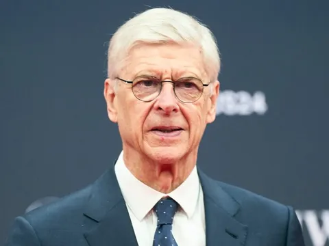 Wenger chê Barcelona ‘như những đứa trẻ’ sau thất bại