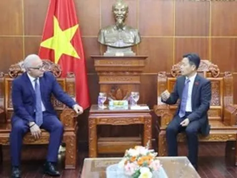 Đẩy mạnh hợp tác giáo dục đại học Việt Nam - Armenia