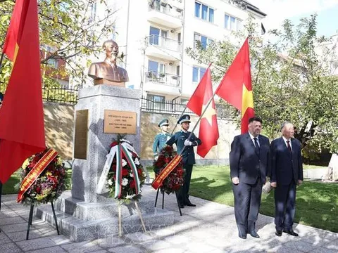 Khánh thành Tượng Chủ tịch Hồ Chí Minh tại Bulgaria
