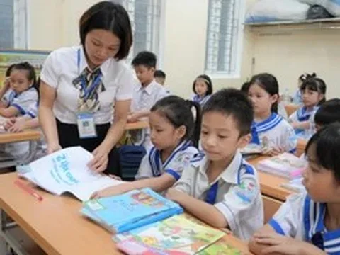 Sách giáo khoa thống nhất: Không dạy - học rập khuôn