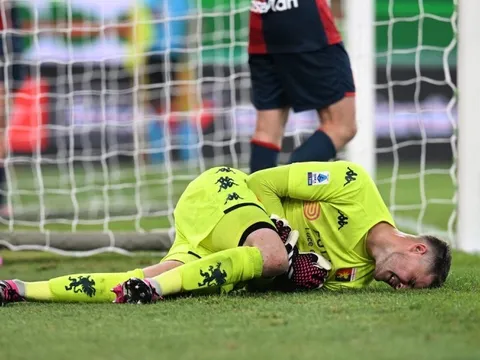 Thủ môn Inter và cú rẽ bi kịch trên đường đến sân tập