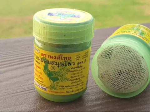 Dầu hít 'thông mũi' Hong Thai nổi tiếng của Thái Lan nhiễm khuẩn vượt mức 0