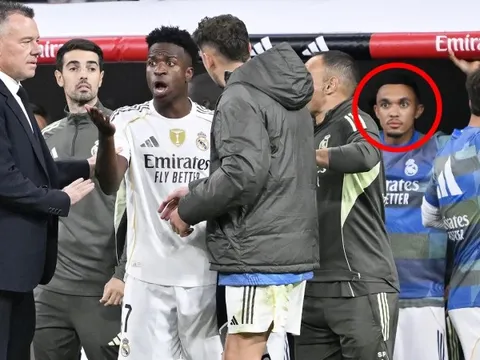 Phản ứng của Trent ở El Clasico gây bão