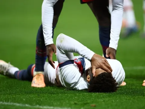 PSG lo sốt vó vì chấn thương của Doue