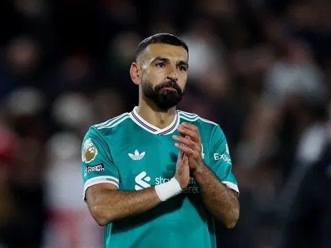 Đề nghị điên rồ đưa Salah rời Liverpool