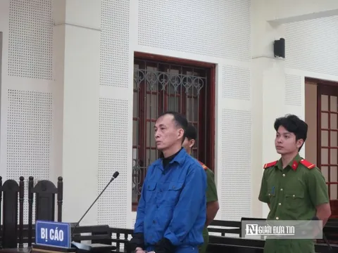 Người đàn ông U50 mãi u mê trượt dài trong tội lỗi