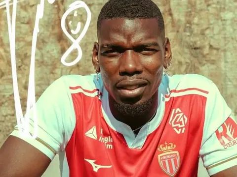 Cú hích với Pogba