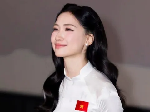 Fan xót xa trước hành động của Hòa Minzy sau khi phải ngồi xe lăn