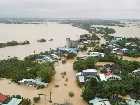 Khẩn cấp hỗ trợ các địa phương miền Trung khắc phục hậu quả mưa lũ