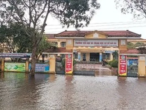 Hơn 28 nghìn học sinh ở Quảng Trị tạm nghỉ học do lũ