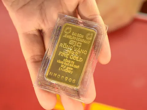 Sau năm 2024 báo lãi lỷ lục, công ty vàng SJC công bố doanh thu 6T2025 giảm 67%, lợi nhuận còn 37 tỷ đồng