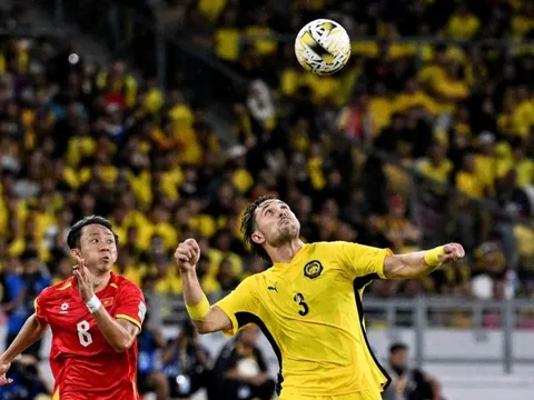 Án phạt của FIFA bóc trần bóng đá Malaysia