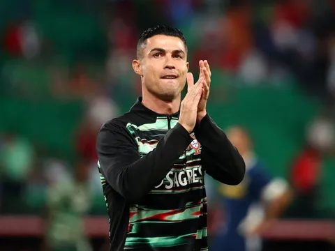 Thứ đắt tiền nhất Ronaldo từng mua