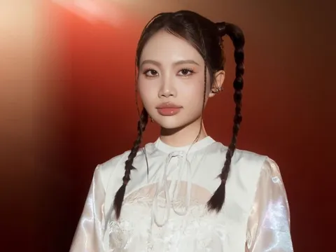 Mặt mộc của Phương Mỹ Chi khiến nhiều khán giả ngỡ ngàng