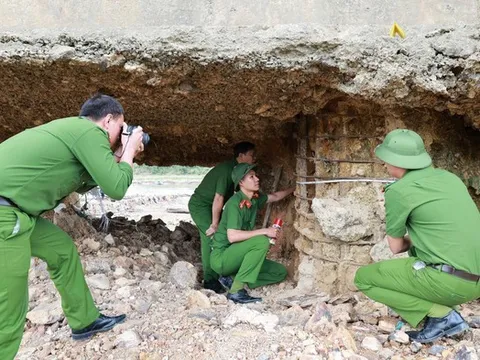 Khởi tố vụ móng cầu Sông Lô hư hỏng, trơ cốt thép