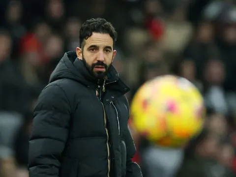 Amorim đáp trả chỉ trích của Ronaldo về Man United