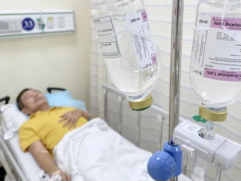 Con trai “Hoàng đế đĩa nhựa Việt Nam”: Tuổi 60 nhiều bệnh, suy thận giai đoạn cuối vì một thói quen