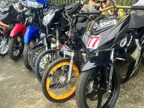 Công an đột kích “lò độ xe” khủng, phát hiện loạt xe không rõ nguồn gốc, xuất xứ