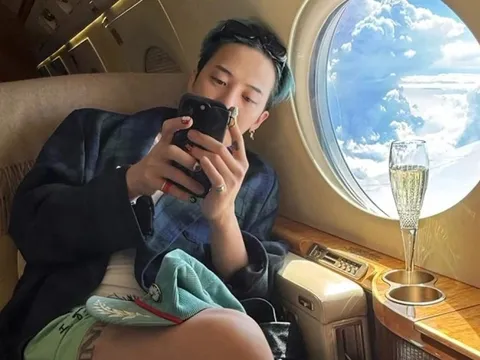 Bắt gặp hai nhân vật đặc biệt bay sang Việt Nam để ủng hộ G-Dragon