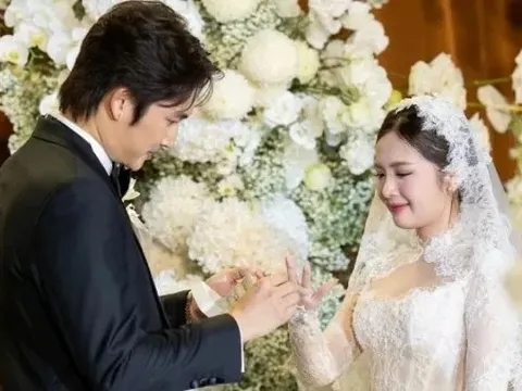 Diễn viên Ngọc Huyền đẹp rạng ngời bên cạnh chú rể Đình Tú