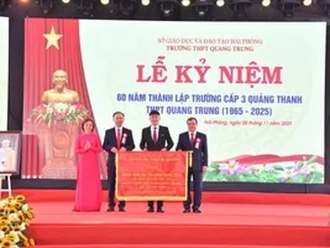 Trường THPT Quang Trung 60 năm Đoàn kết - Vững bước