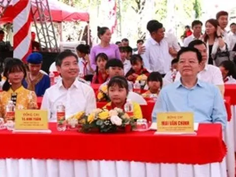 Phó Thủ tướng Mai Văn Chính dự khởi công trường phổ thông nội trú liên cấp tại Đắk Lắk