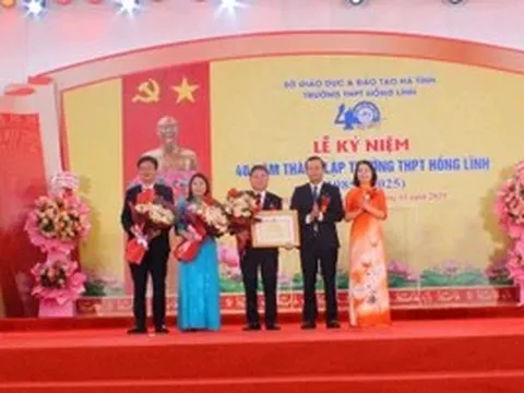 Trường THPT Hồng Lĩnh kỷ niệm 40 năm thành lập