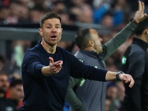 Báo động với HLV Alonso