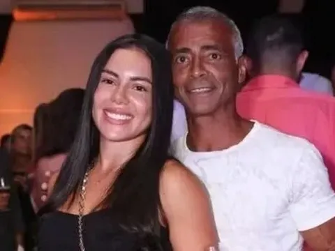 Romario chia tay bạn gái kém 37 tuổi