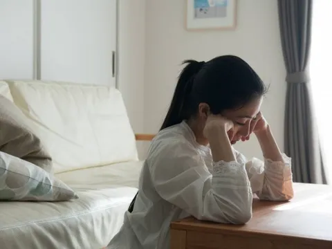 Đóng phí bảo hiểm đều đặn, nhưng khi mắc ung thư, người phụ nữ bị từ chối bồi thường 1 tỷ đồng vì "mua thuốc ngoài bệnh viện"