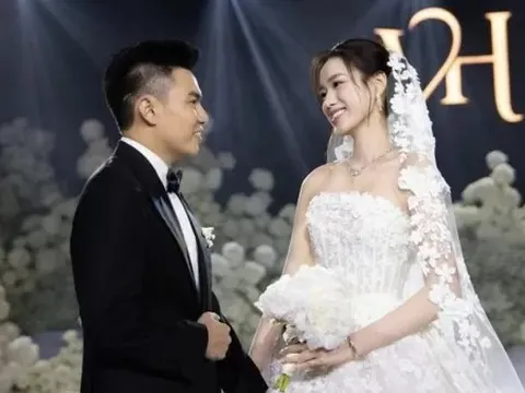 Hoa hậu Đỗ Thị Hà đẹp tinh khôi tại tiệc cưới ở Hà Nội