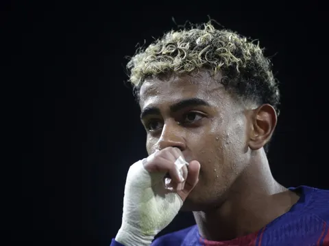 Yamal gây tranh cãi dữ dội