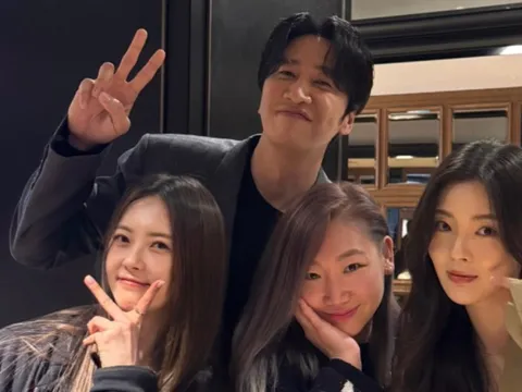 Ảnh hiếm của cặp đôi diễn viên đình đám đã âm thầm hẹn hò 9 năm