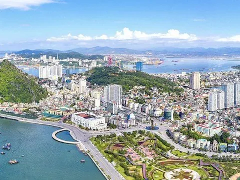 Tỉnh được ví như Việt Nam thu nhỏ, định hướng trở thành thành phố trực thuộc Trung ương sắp có thêm 2 tuyến đường bao biển hơn 5.400 tỷ đồng