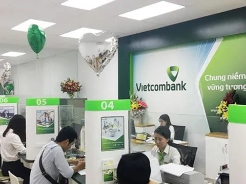 "Ông lớn" Vietcombank tăng lãi suất của hàng loạt dòng thẻ