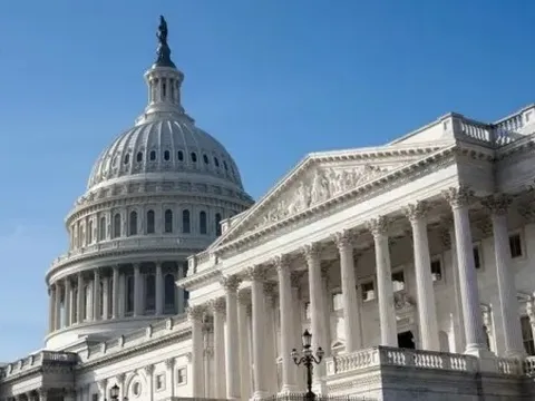 Mỹ: Các gia đình có thu nhập dưới 100.000 USD sẽ được nhận séc hoàn thuế 2.000 USD