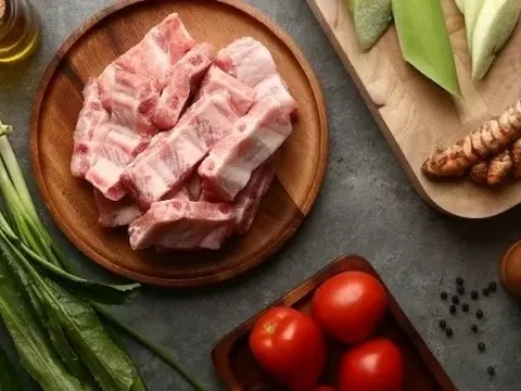 Giá heo hơi hôm nay 12/11: Đà giảm bao trùm cả 3 miền, dao động từ 47.000 - 50.000 đồng/kg