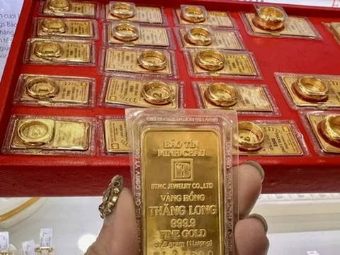 Có 10 cây vàng, gửi giữ hộ tại ngân hàng mất bao nhiêu phí?