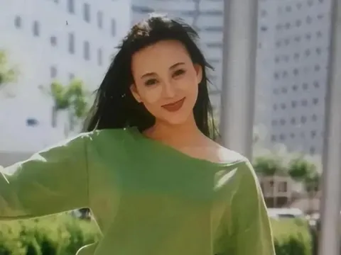 Nữ diễn viên nổi tiếng chọn lấy chồng nghèo dù gia đình phản đối, đêm tân hôn chỉ dám ăn mì lót dạ nay cuộc sống thay đổi bất ngờ