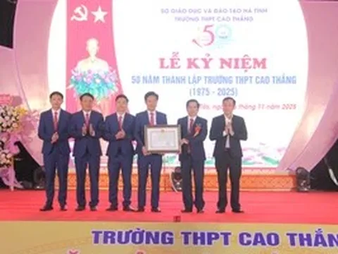 50 năm một hành trình tỏa sáng