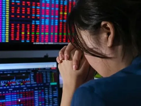 Nghe bạn trai rủ đầu tư chứng khoán, người phụ nữ bị lừa gần 100 triệu đồng