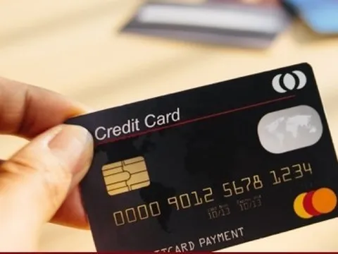 Lãi suất thẻ tín dụng tăng mạnh, cao nhất lên 22%/năm