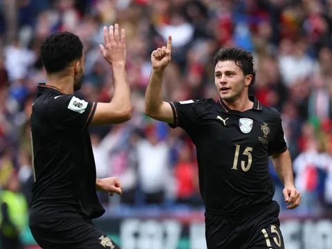 Đến lúc tước quyền đá phạt của Ronaldo?