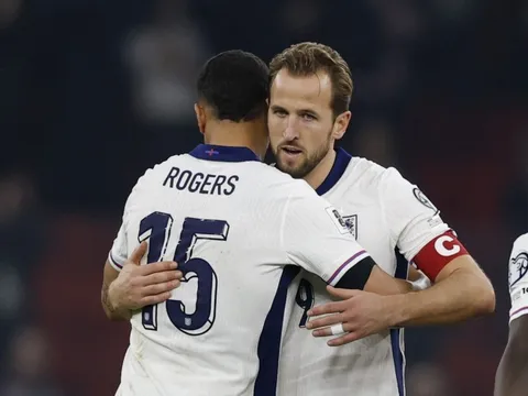 Kane vượt mặt Pele