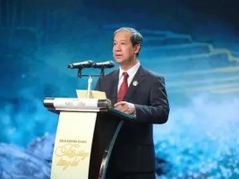 Đạo lý, luật pháp tạo sự chắc chắn, bền vững, quang minh cho nghề giáo