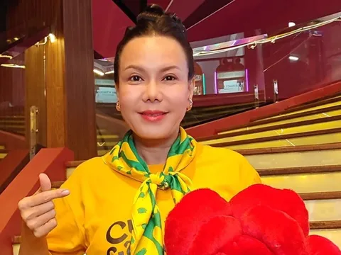 Diễn viên Việt Hương vừa về Việt Nam, vội vàng làm ngay một điều đặc biệt
