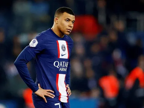 PSG công kích Mbappe