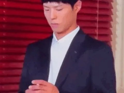 Rộ video hút thuốc của nam diễn viên hàng đầu showbiz