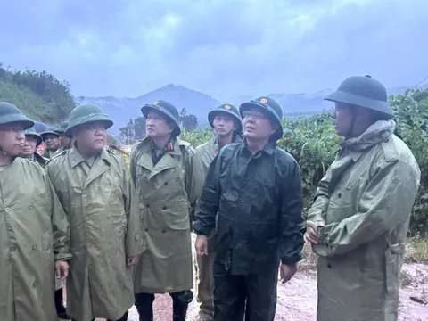 Phó Thủ tướng Hồ Quốc Dũng trực tiếp chỉ đạo khắc phục sạt lở tại đèo Khánh Lê