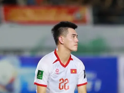 Tuyển Việt Nam đùa với lửa